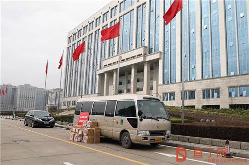 绿之韵再次向益阳捐赠价值10万口罩、防护镜、抗菌液、空气净化器等急需物资