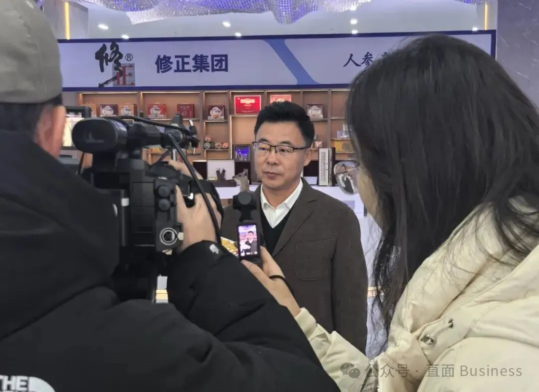 2025年12月，孙向光在长春国际医药健康产业博览会前接受媒体采访。图源：修养堂企业稿件